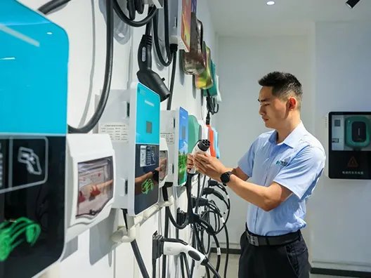 How much to install EV Charger at home​?